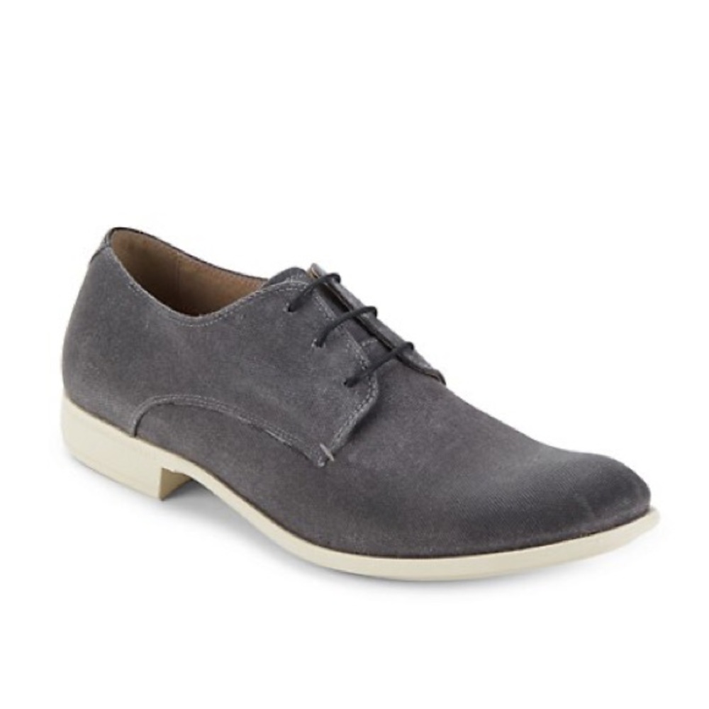 John Varvatos 👞
Star Lace-Up Oxfords